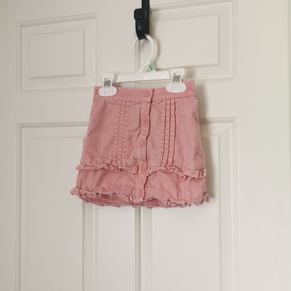 3/$20 Old Navy curduory/ velvet skirt size 2T